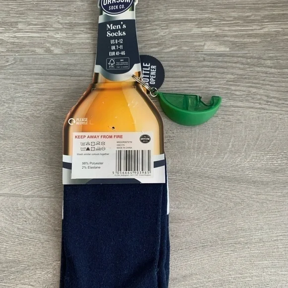 NWT Cinco de Mayo “Premium Beer Mexican Lager” Socks with Lime Bottle Opener - Picture 7 of 7